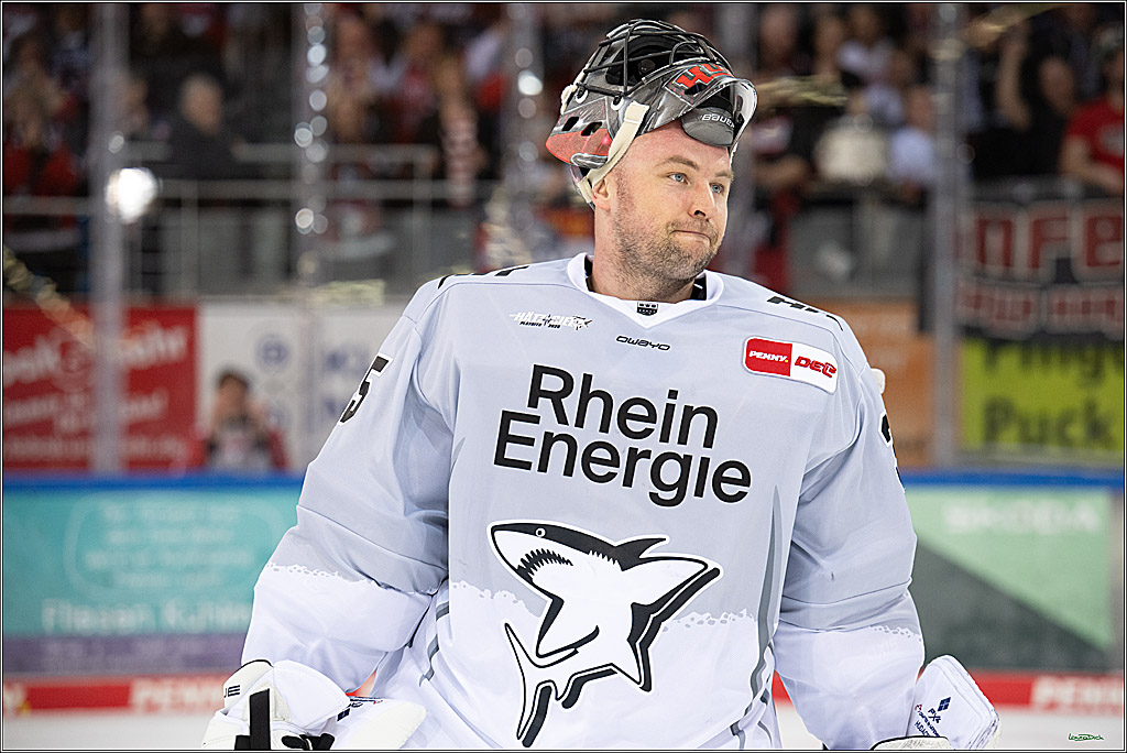 PENNY DEL; Fischtown Pinguins-Koelner Haie; Bremerhaven, 16.03.2025