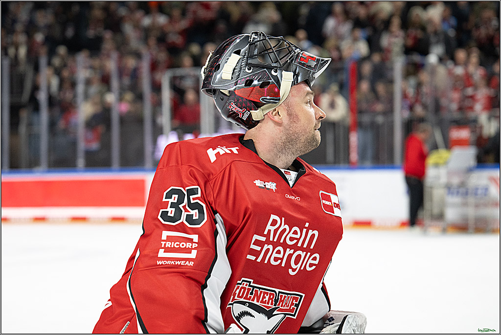 PENNY DEL; Koelner Haie- Fischtown Bremerhaven; Koeln, 18.03.2025
