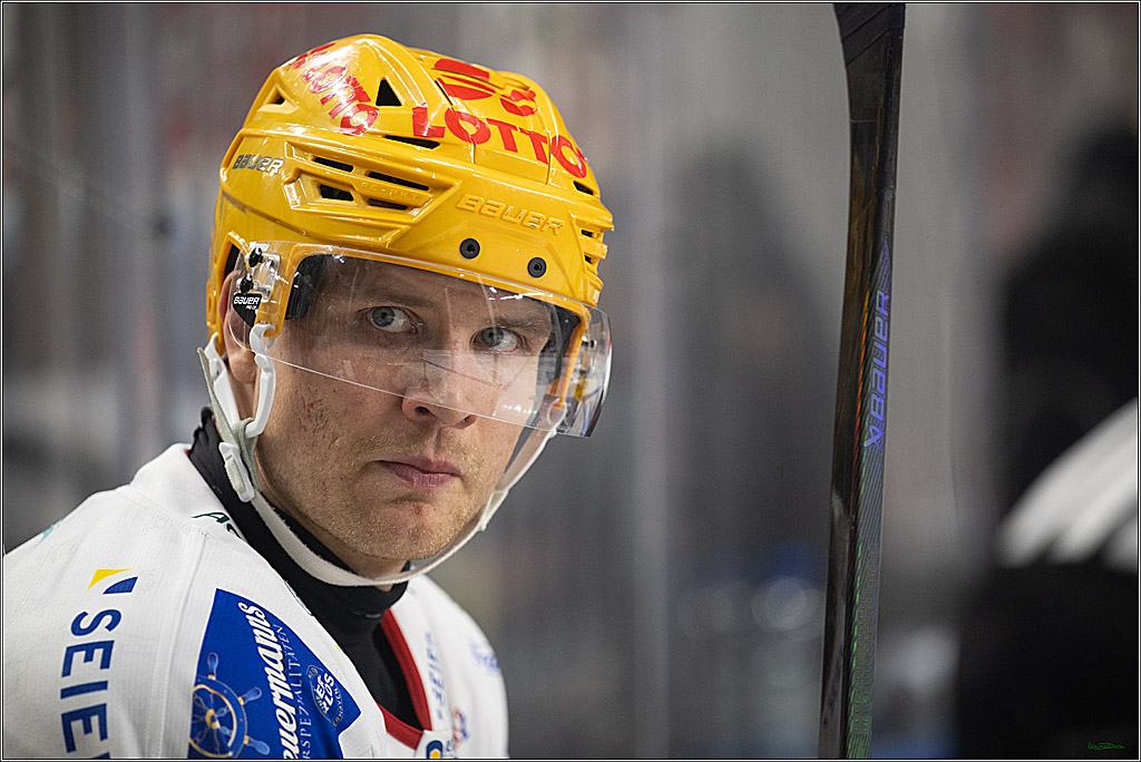 PENNY DEL; Koelner Haie- Fischtown Bremerhaven; Koeln, 18.03.2025