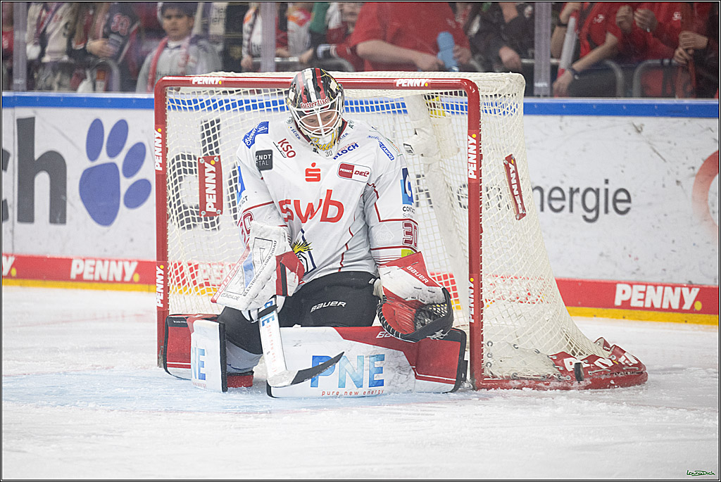 PENNY DEL; Koelner Haie- Fischtown Bremerhaven; Koeln, 18.03.2025