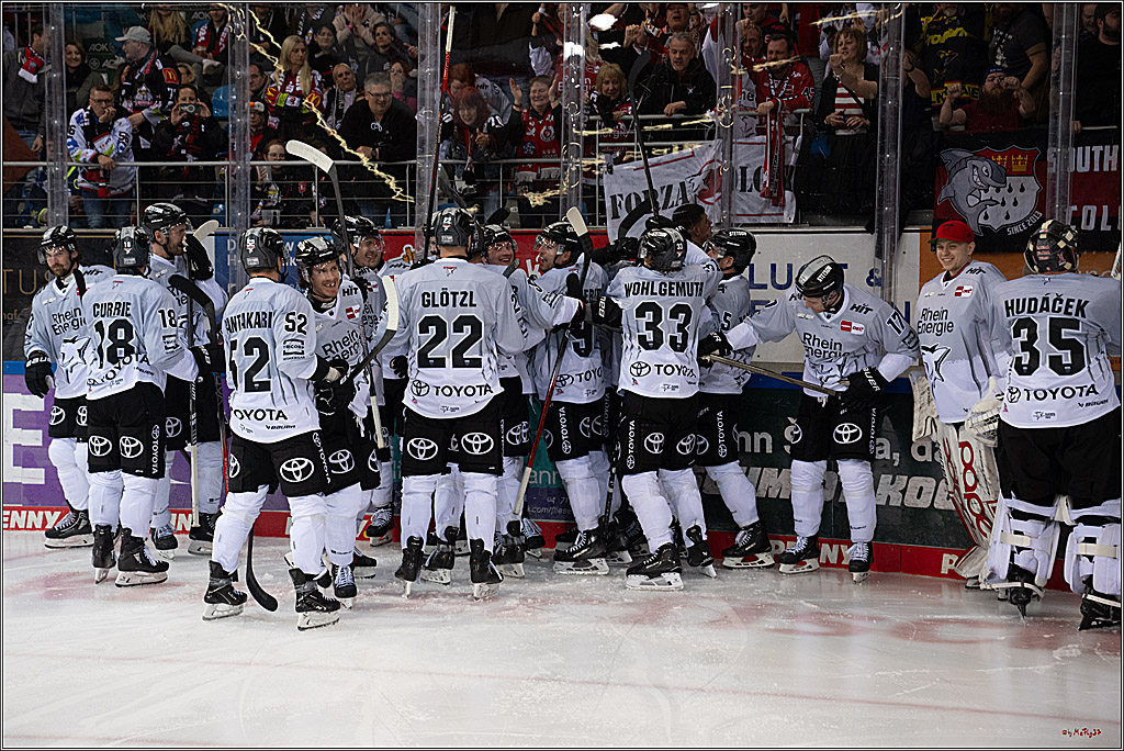 PENNY DEL 1 - Playoff Viertelfinale; Fischtown Pinguins Bremerhaven - Kölner Haie; Bermerhaven, 21.03.2025