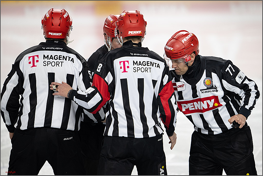 PENNY DEL 1 - Playoff Viertelfinale; Kölner Haie - Fischtown Pinguins Bremerhaven; Köln, 28.03.2025