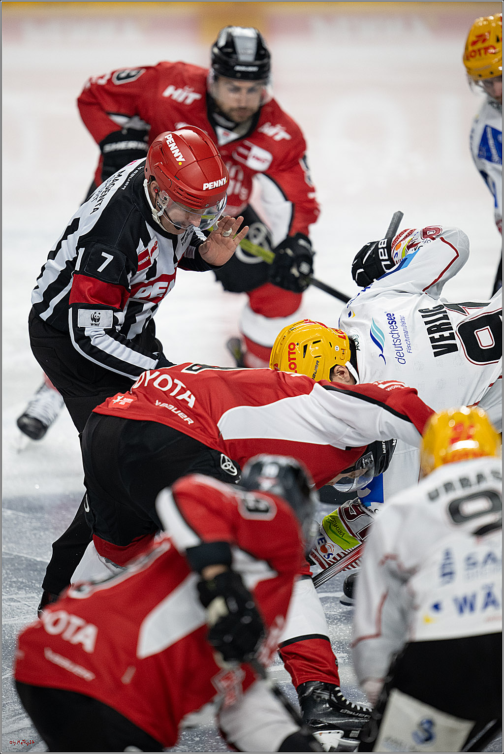 PENNY DEL 1 - Playoff Viertelfinale; Kölner Haie - Fischtown Pinguins Bremerhaven; Köln, 28.03.2025
