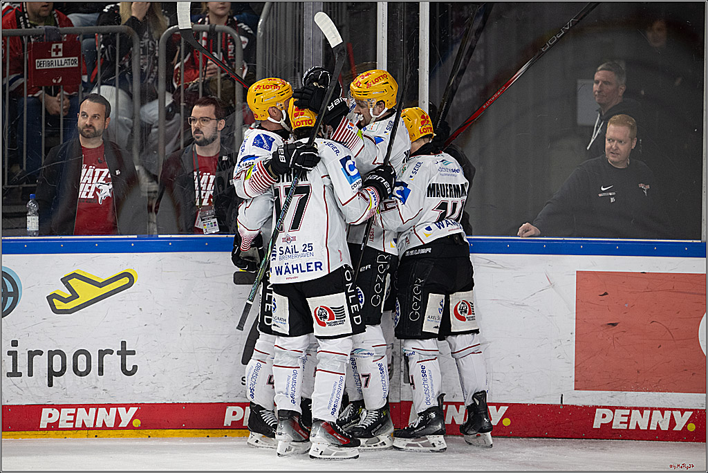 PENNY DEL 1 - Playoff Viertelfinale; Kölner Haie - Fischtown Pinguins Bremerhaven; Köln, 28.03.2025