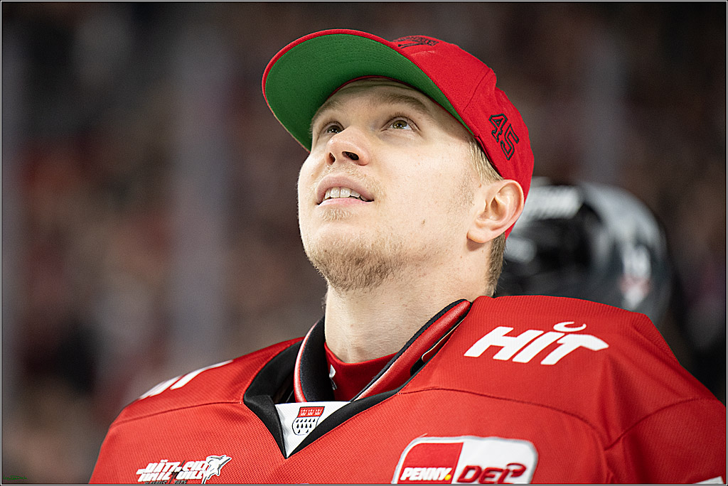 PENNY DEL; Koelner Haie- Fischtown Bremerhaven; Koeln, 28.03.2025