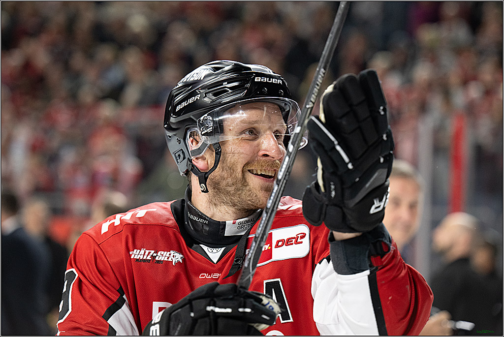 PENNY DEL; Koelner Haie- Fischtown Bremerhaven; Koeln, 28.03.2025