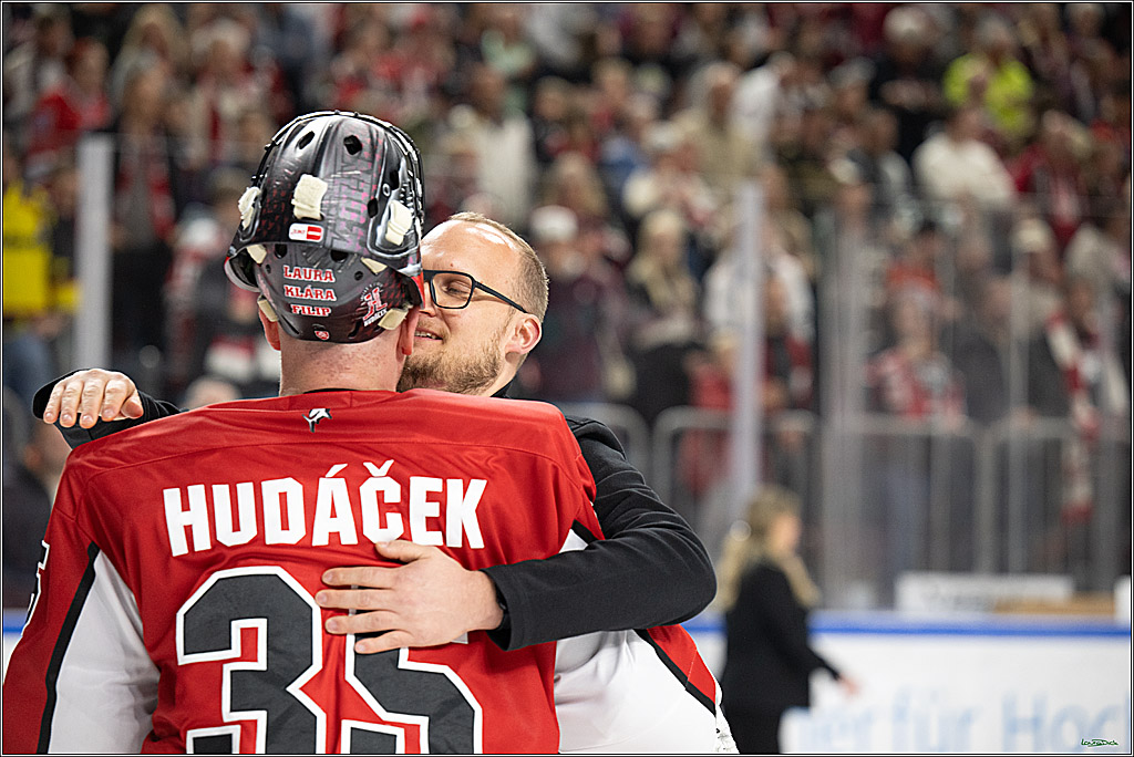PENNY DEL; Koelner Haie- Fischtown Bremerhaven; Koeln, 28.03.2025