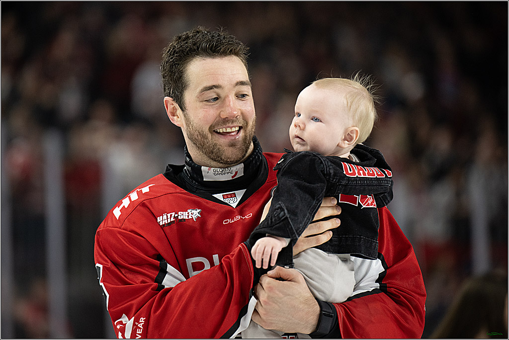 PENNY DEL; Koelner Haie- Fischtown Bremerhaven; Koeln, 28.03.2025