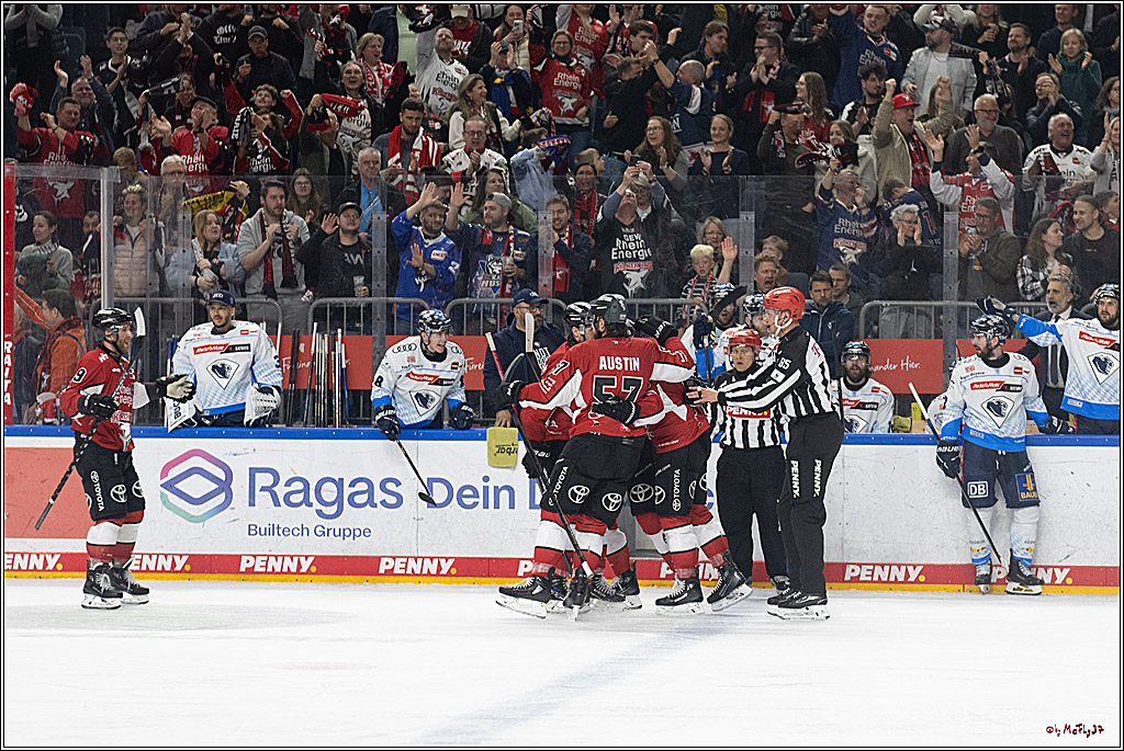 PENNY DEL 1 - Playoff Halbfinale; Kölner Haie - ERC Ingolstadt; Köln, 09.04.2025