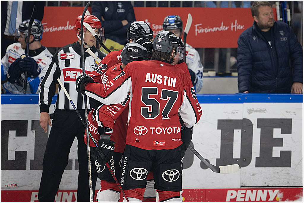 PENNY DEL 1 - Playoff Halbfinale; Kölner Haie - ERC Ingolstadt; Köln, 14.04.2025