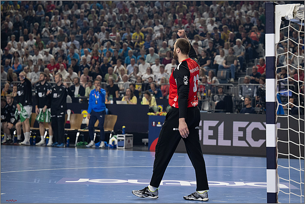 DHB-Pokal Lidl-F4 - THW Kiel - Rhein-Neckar Löwen; Köln, 12.04.2025