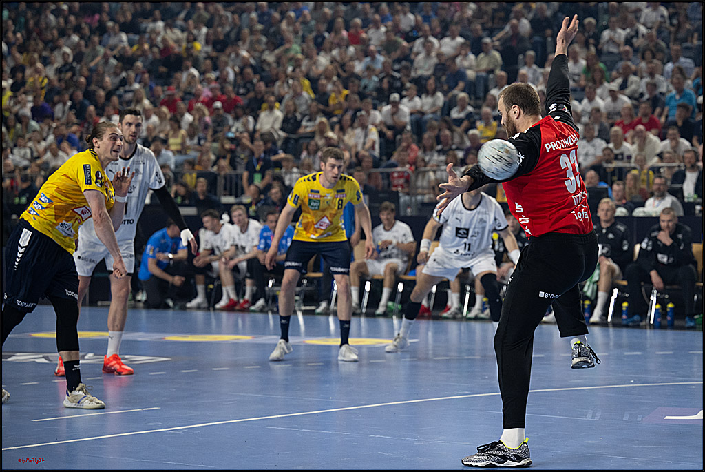 DHB-Pokal Lidl-F4 - THW Kiel - Rhein-Neckar Löwen; Köln, 12.04.2025