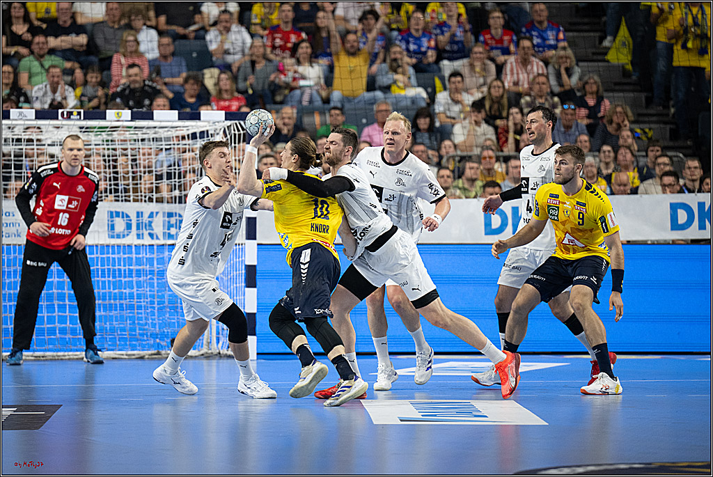 DHB-Pokal Lidl-F4 - THW Kiel - Rhein-Neckar Löwen; Köln, 12.04.2025