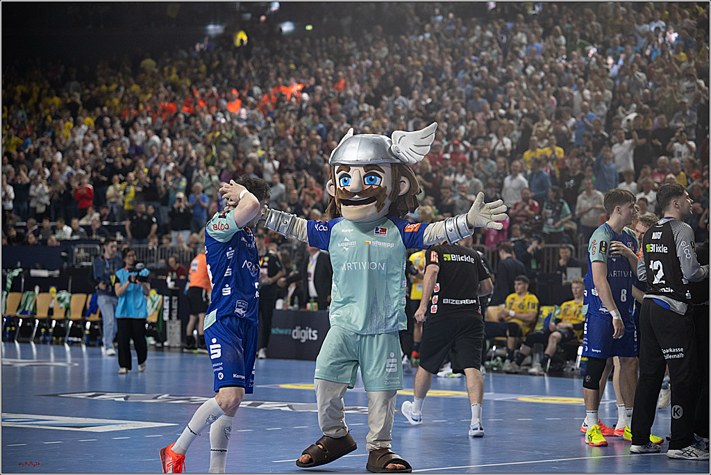 DHB-Pokal Lidl-F4  Spiel um 3. Platz - Rhein-Neckar Löwen - HBW Balingen-Weilstetten; Köln, 13.04.2025