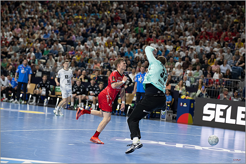 DHB-Pokal Lidl-F4  Finale - THW Kiel - MT Melsungen; Köln, 13.04.2025