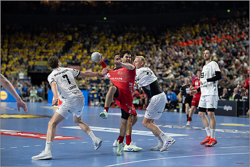 DHB-Pokal Lidl-F4  Finale - THW Kiel - MT Melsungen; Köln, 13.04.2025