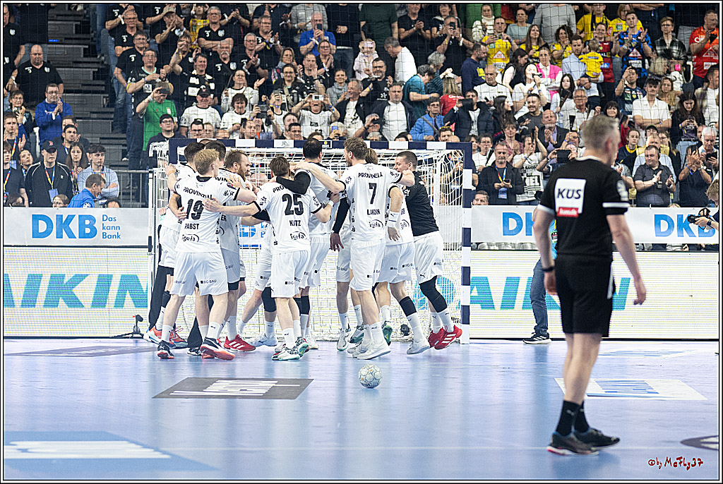 DHB-Pokal Lidl-F4  Finale - THW Kiel - MT Melsungen; Köln, 13.04.2025