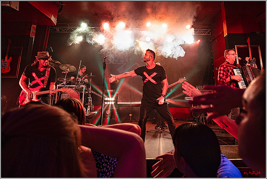 Raeuber in Groove Bar; Koeln, 08.09.2023