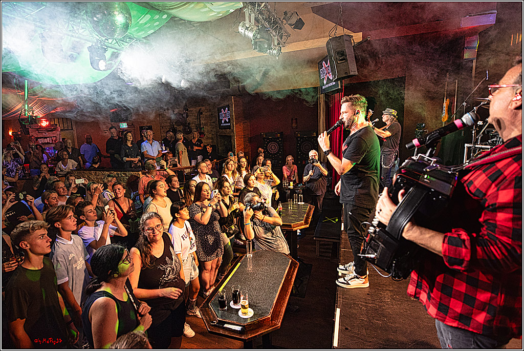 Raeuber in Groove Bar; Koeln, 08.09.2023