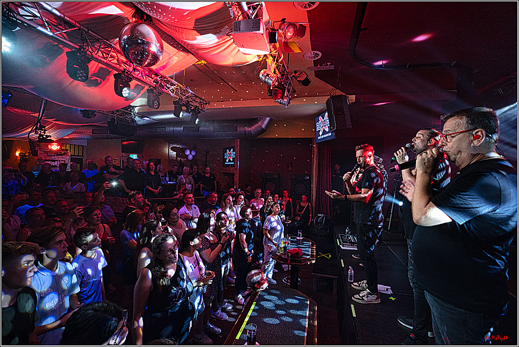 Raeuber in Groove Bar; Koeln, 08.09.2023