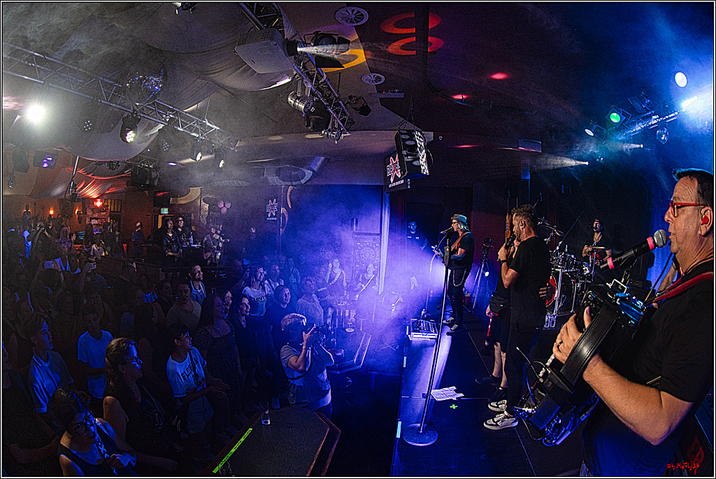 Raeuber in Groove Bar; Koeln, 08.09.2023