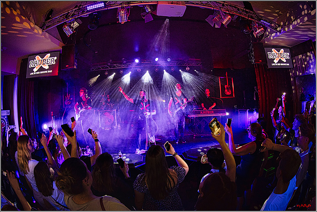 Raeuber in Groove Bar; Koeln, 08.09.2023