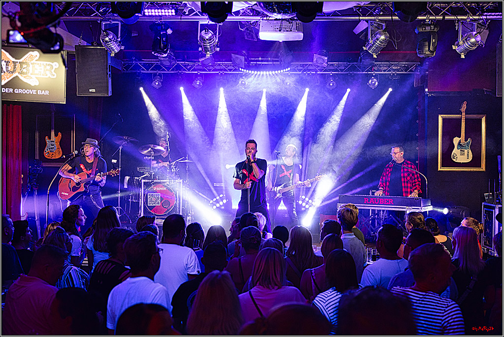 Raeuber in Groove Bar; Koeln, 08.09.2023
