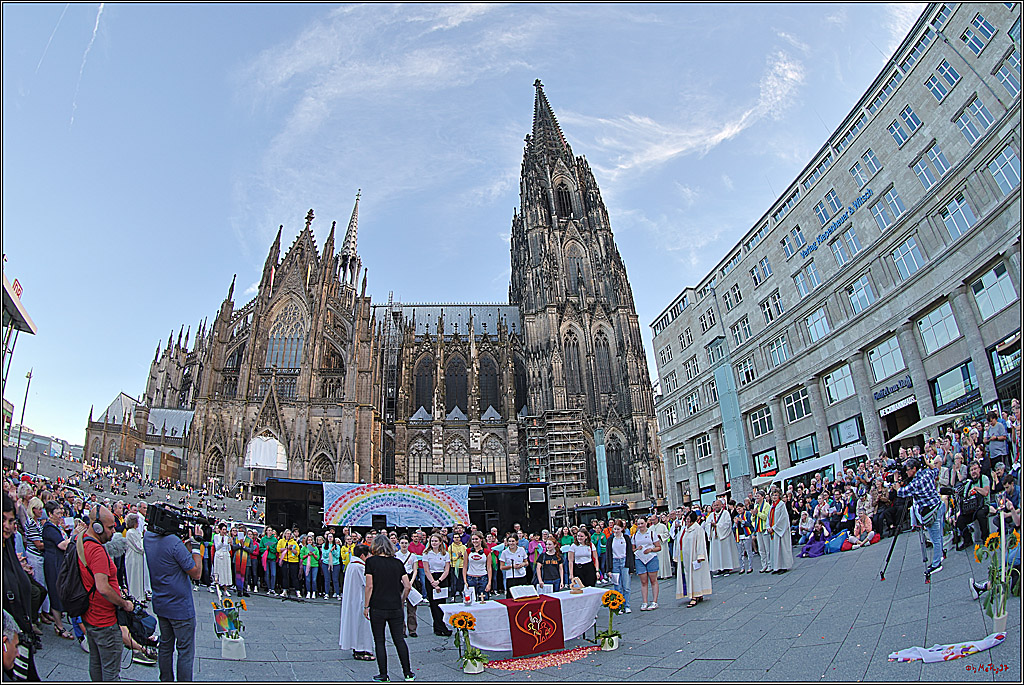 Segnungsgottesdienst (fuer queere Paare) am Koelner Dom - Jugendchor St. Stephan; Koeln, 20.09.2023