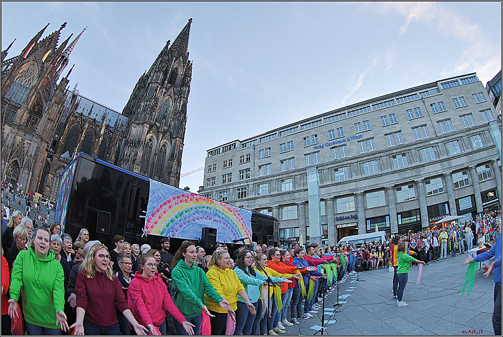 Segnungsgottesdienst (fuer queere Paare) am Koelner Dom - Jugendchor St. Stephan; Koeln, 20.09.2023