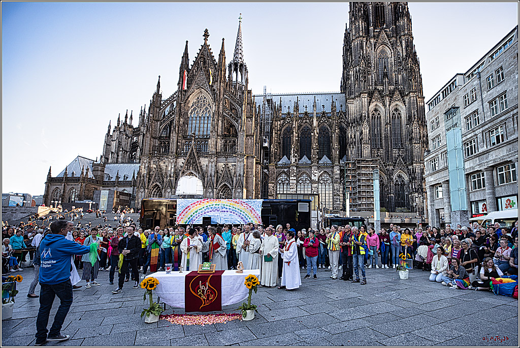 Segnungsgottesdienst (fuer queere Paare) am Koelner Dom - Jugendchor St. Stephan; Koeln, 20.09.2023