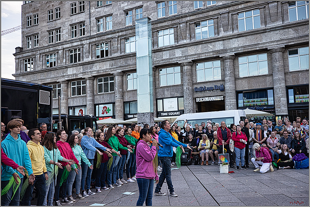 Segnungsgottesdienst (fuer queere Paare) am Koelner Dom - Jugendchor St. Stephan; Koeln, 20.09.2023