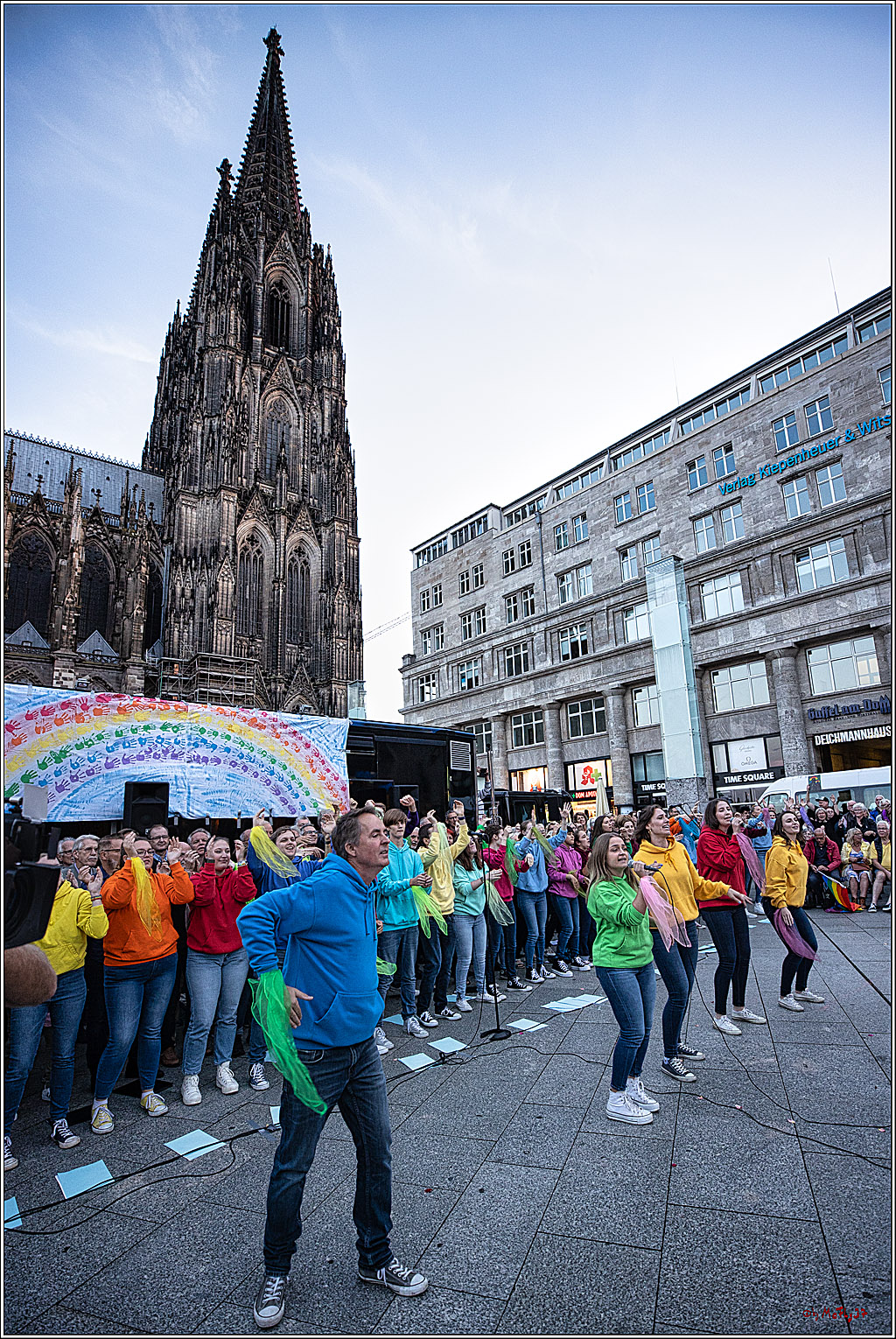 Segnungsgottesdienst (fuer queere Paare) am Koelner Dom - Jugendchor St. Stephan; Koeln, 20.09.2023