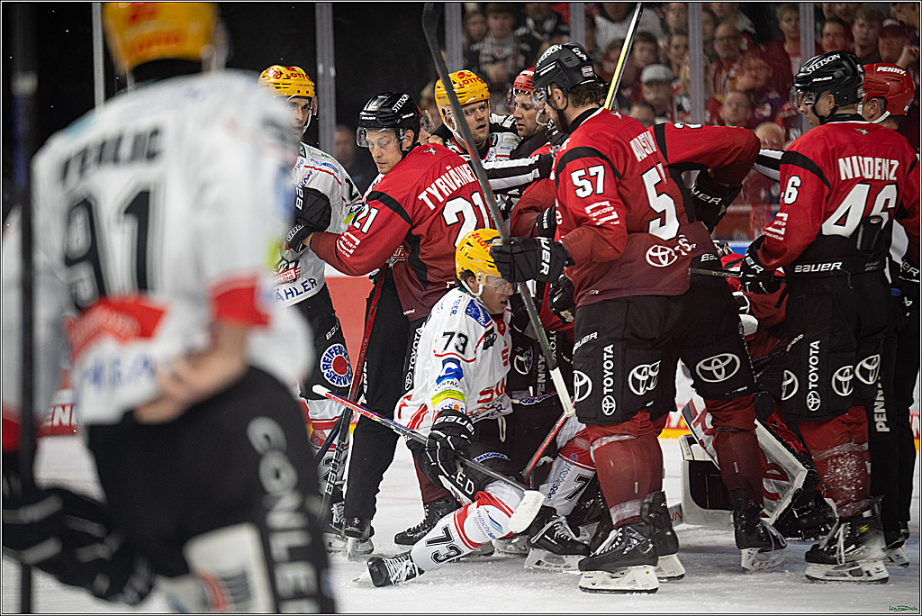 PENNY DEL 1; Koelner Haie - Fischtown Bremerhaven; Koeln, 02.10.2025