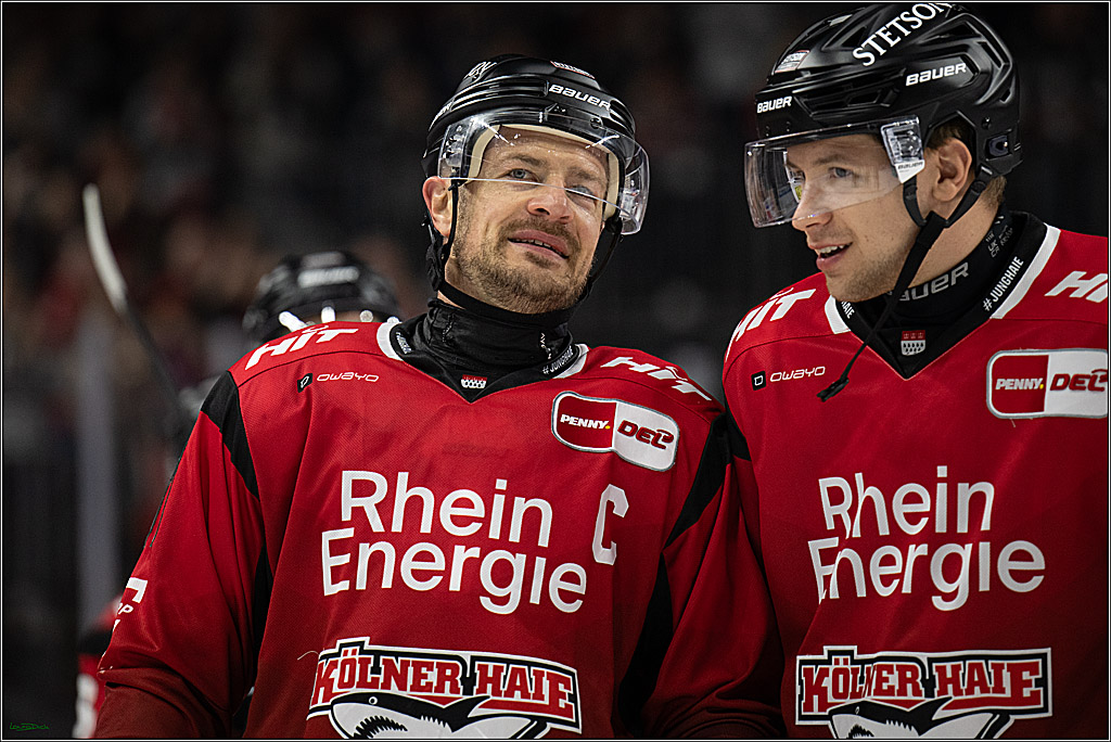 PENNY DEL 1; Koelner Haie - Fischtown Bremerhaven; Koeln, 02.10.2025