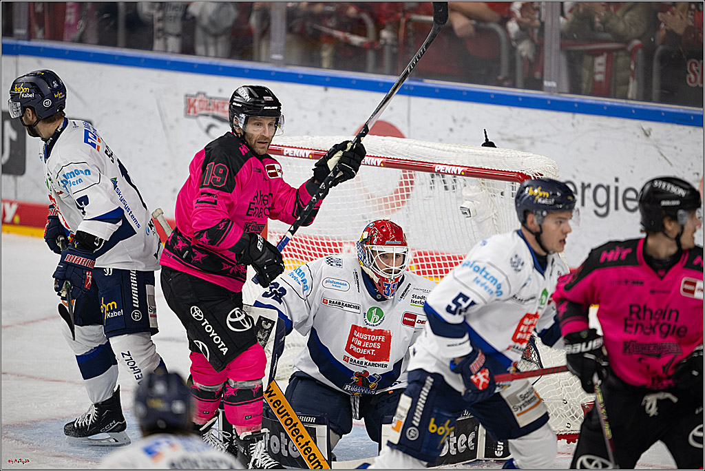 PENNY DEL 1; Kölner Haie - Iserlohn Roosters; Köln, 12.10.2025