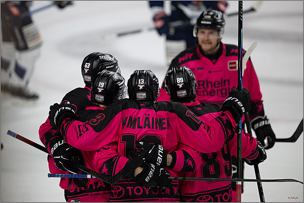 PENNY DEL 1; Kölner Haie - Iserlohn Roosters; Köln, 12.10.2025