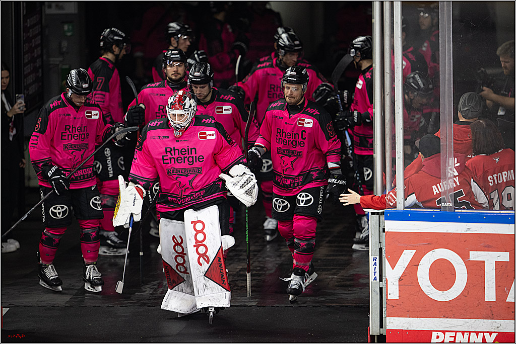 PENNY DEL 1; Kölner Haie - Iserlohn Roosters; Köln, 12.10.2025