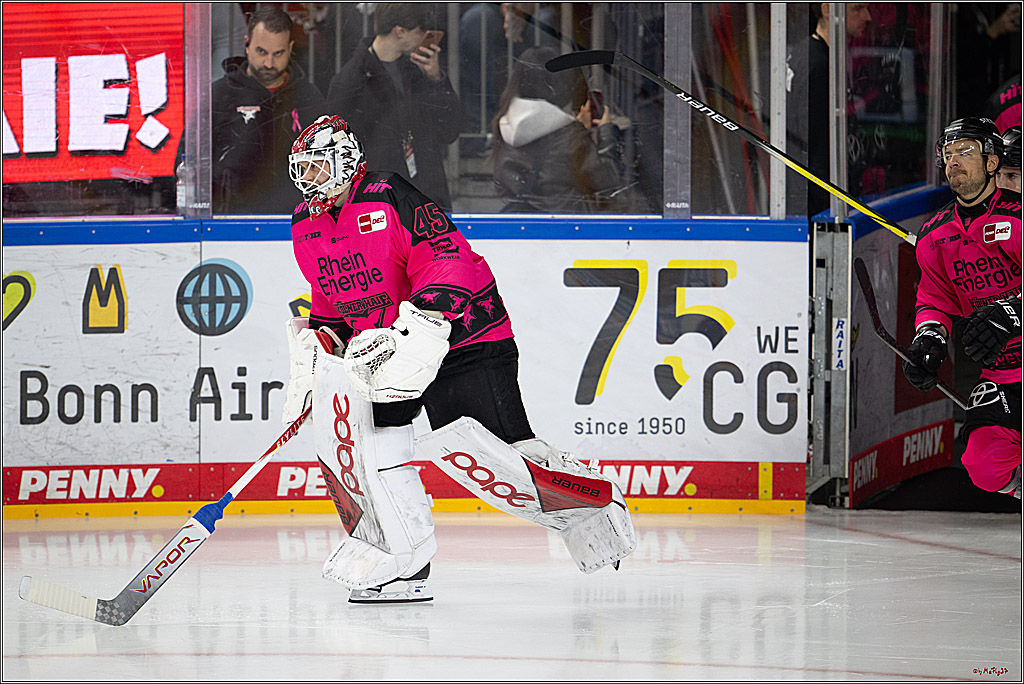 PENNY DEL 1; Kölner Haie - Iserlohn Roosters; Köln, 12.10.2025