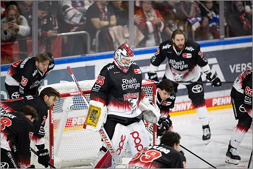 PENNY DEL 1; Kölner Haie - Straubing Tigers; Köln, 19.10.2025