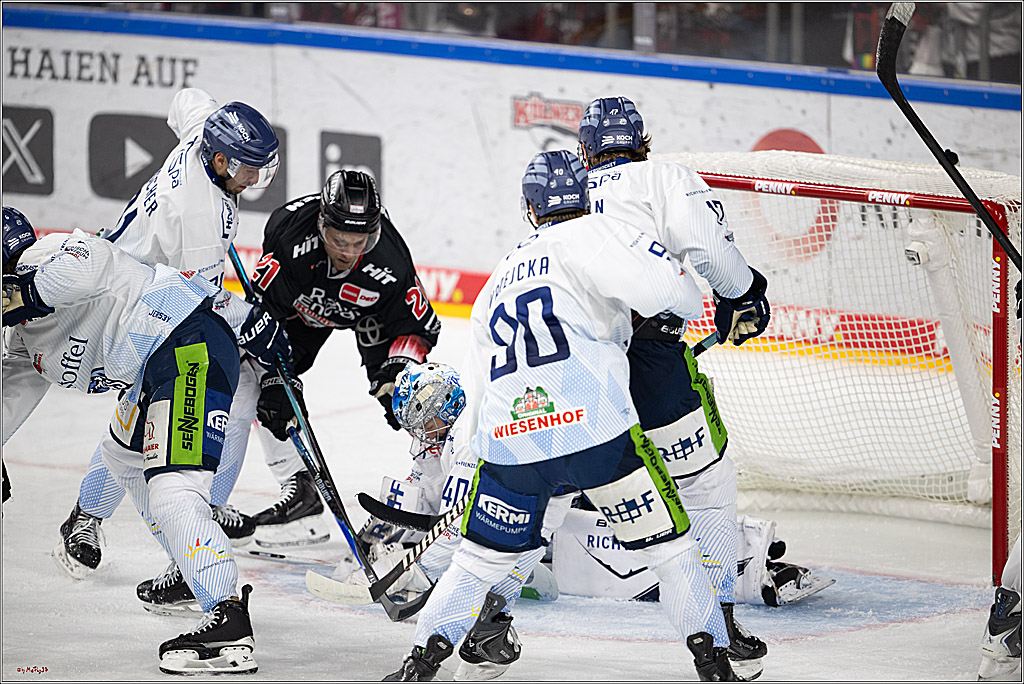 PENNY DEL 1; Kölner Haie - Straubing Tigers; Köln, 19.10.2025