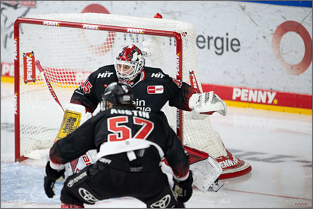 PENNY DEL 1; Kölner Haie - Straubing Tigers; Köln, 19.10.2025