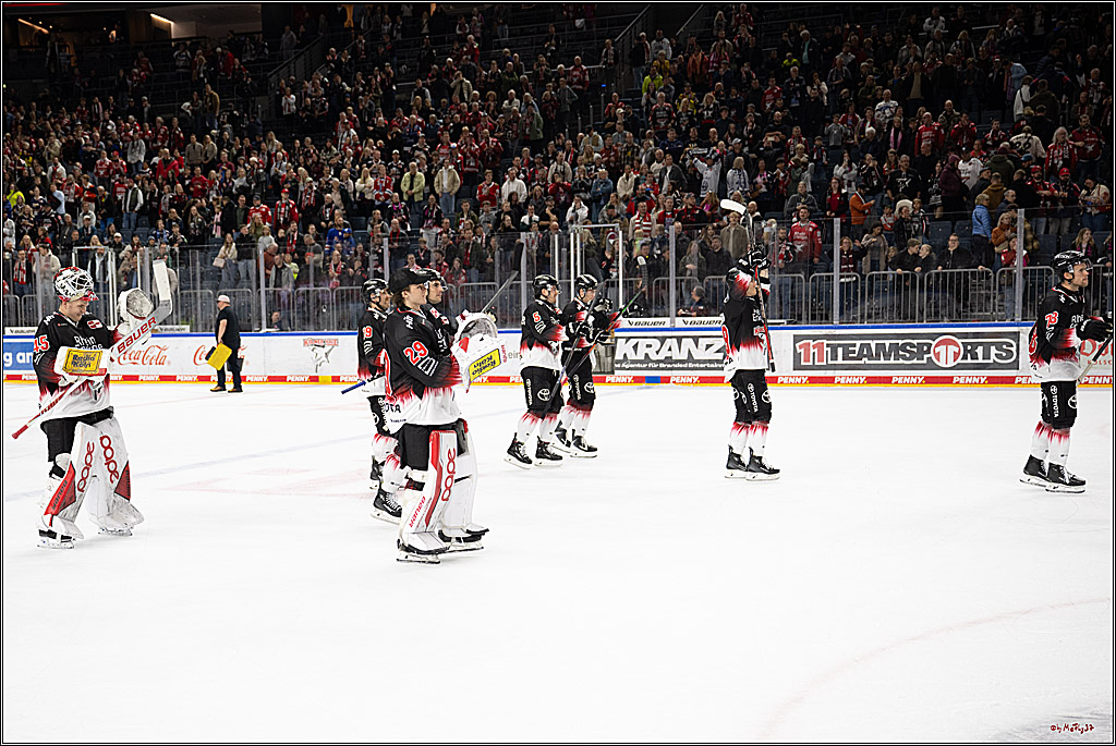 PENNY DEL 1; Kölner Haie - Straubing Tigers; Köln, 19.10.2025