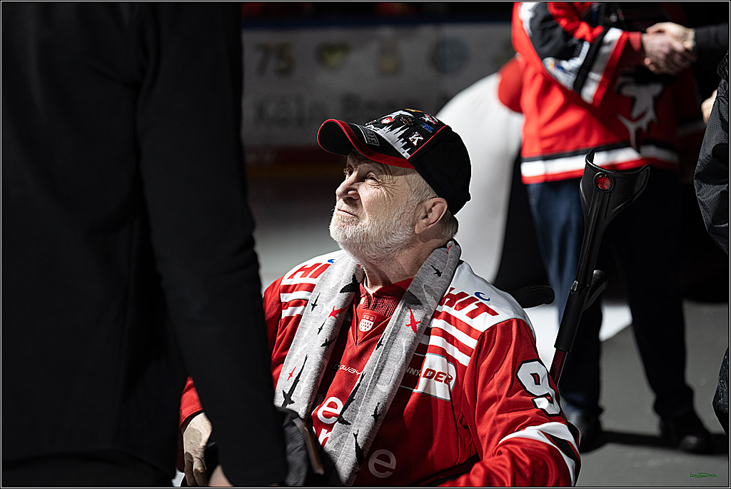 PENNY DEL 1; Koelner Haie - Straubing Tigers; Koeln, 19.10.2025