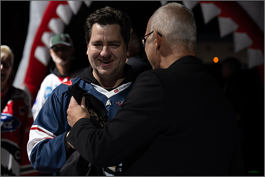 PENNY DEL 1; Koelner Haie - Straubing Tigers; Koeln, 19.10.2025