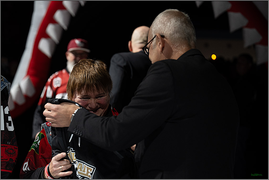 PENNY DEL 1; Koelner Haie - Straubing Tigers; Koeln, 19.10.2025