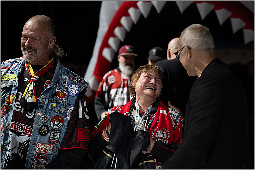 PENNY DEL 1; Koelner Haie - Straubing Tigers; Koeln, 19.10.2025