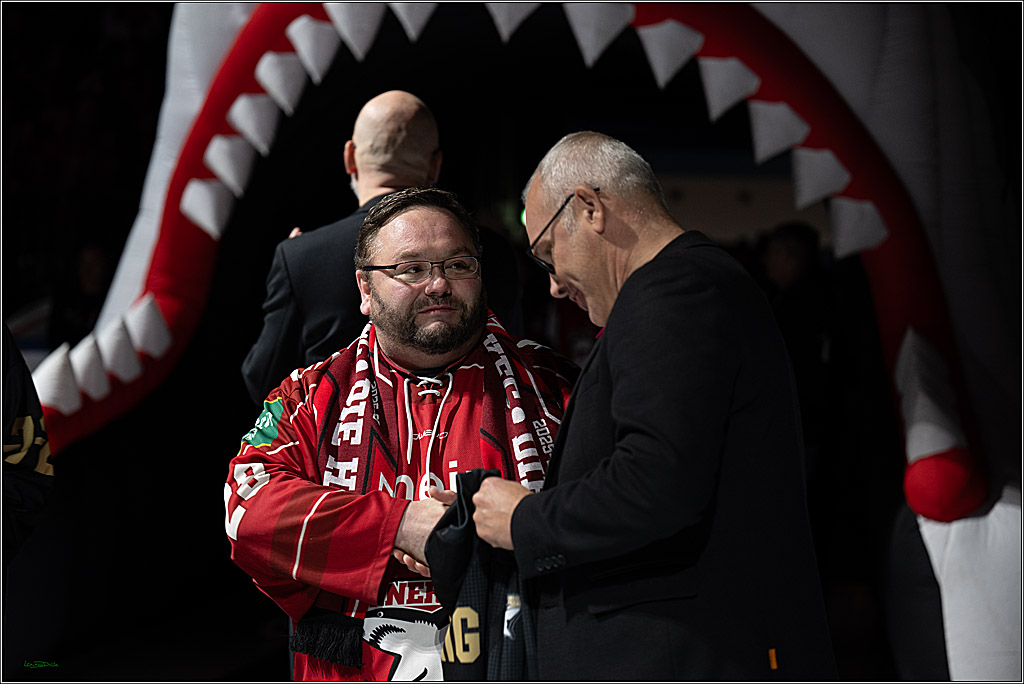 PENNY DEL 1; Koelner Haie - Straubing Tigers; Koeln, 19.10.2025