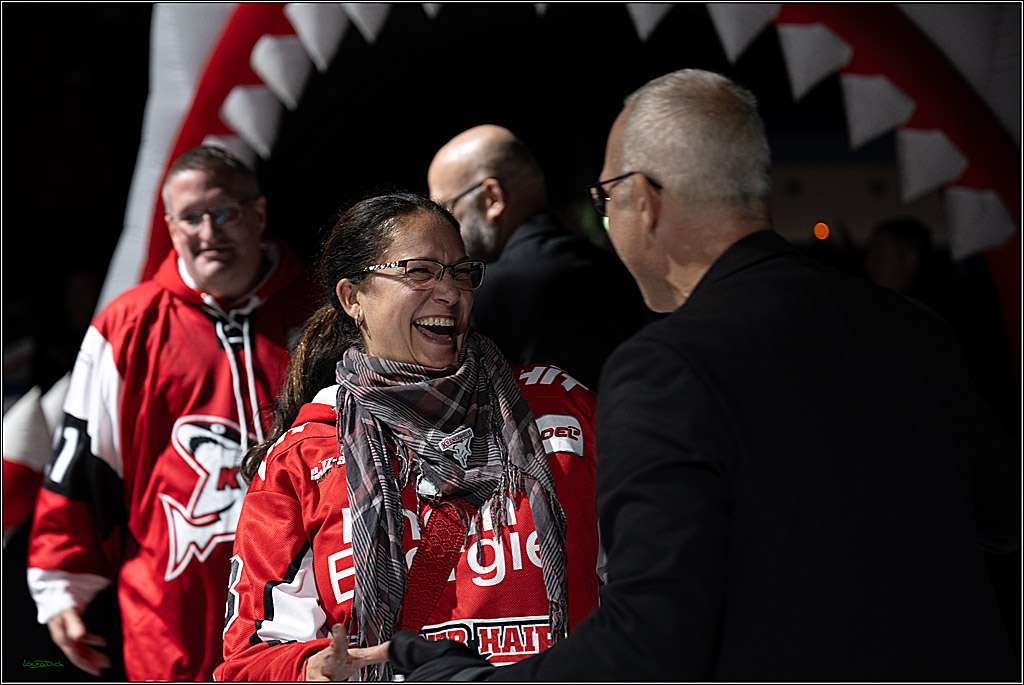 PENNY DEL 1; Koelner Haie - Straubing Tigers; Koeln, 19.10.2025