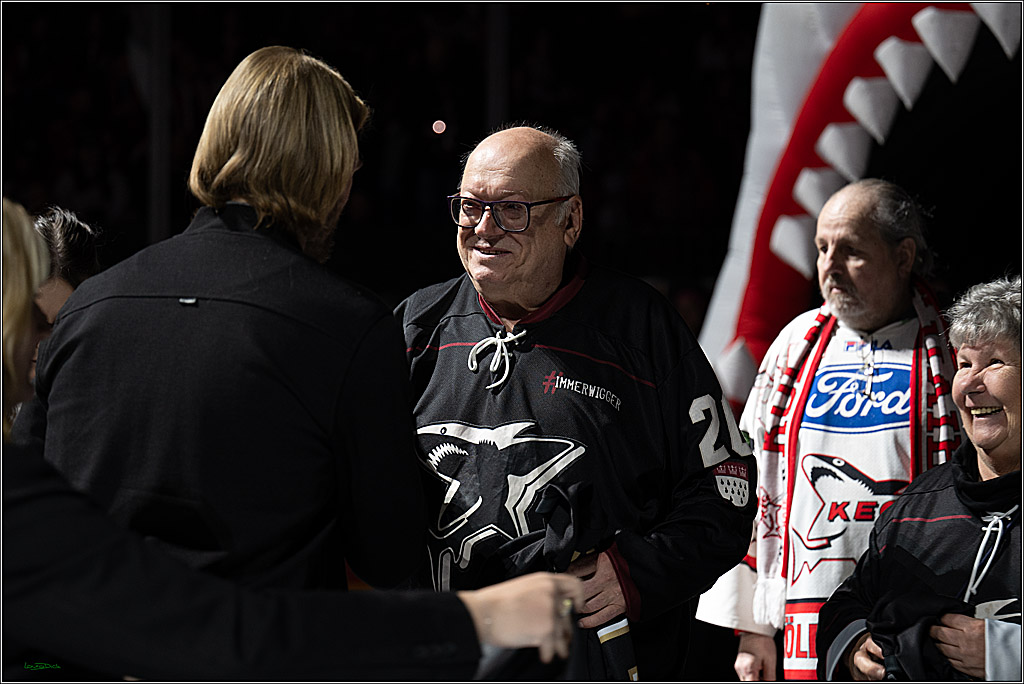 PENNY DEL 1; Koelner Haie - Straubing Tigers; Koeln, 19.10.2025