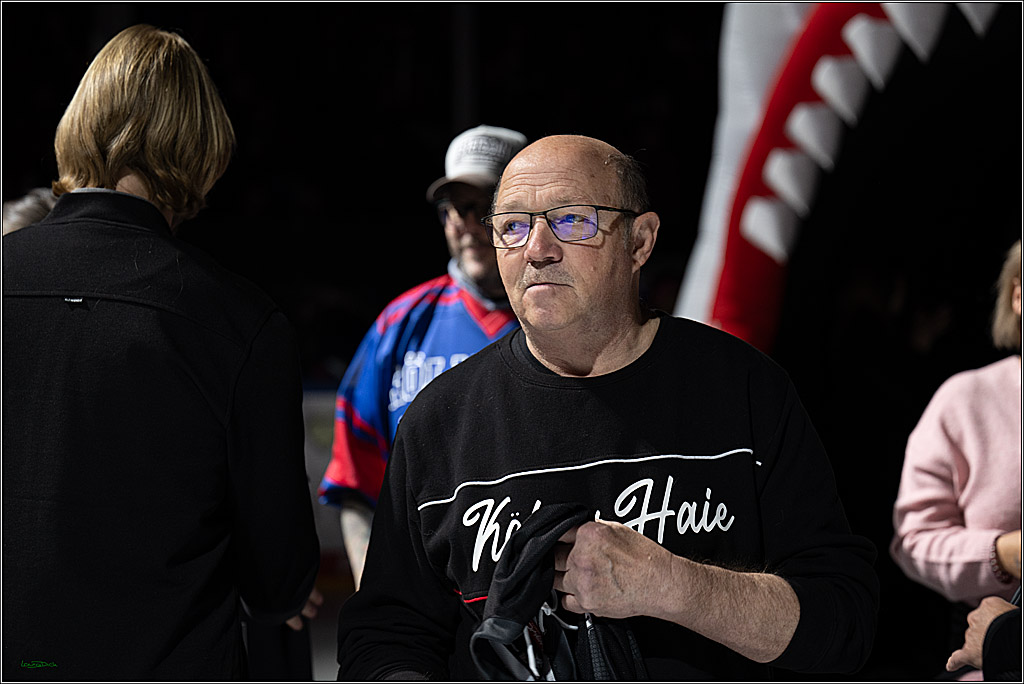 PENNY DEL 1; Koelner Haie - Straubing Tigers; Koeln, 19.10.2025